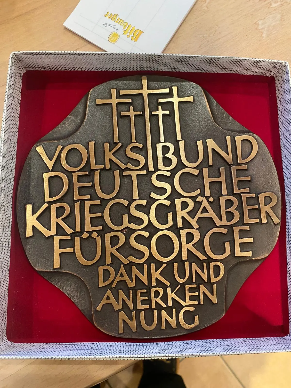 Ehrenplakette des Volksbundes Deutsche Kriegsgräberfürsorge